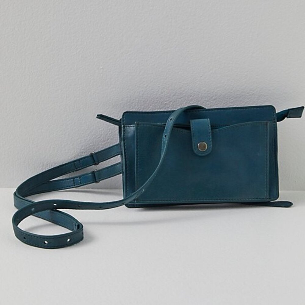 Free People Alley Leather Wallet in Lagoon NWOT - Picture 1 of 15